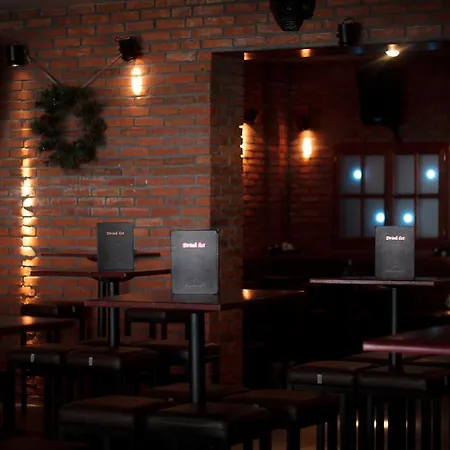Hotel Junior