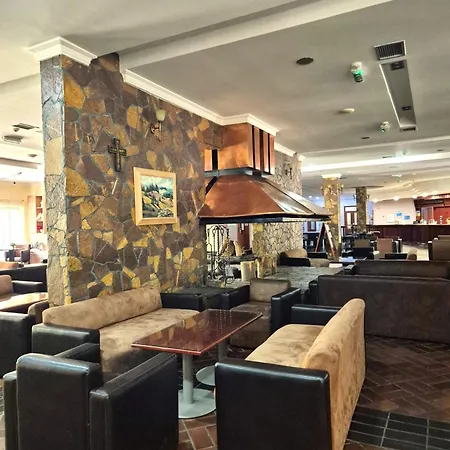 Junior קופאוניק