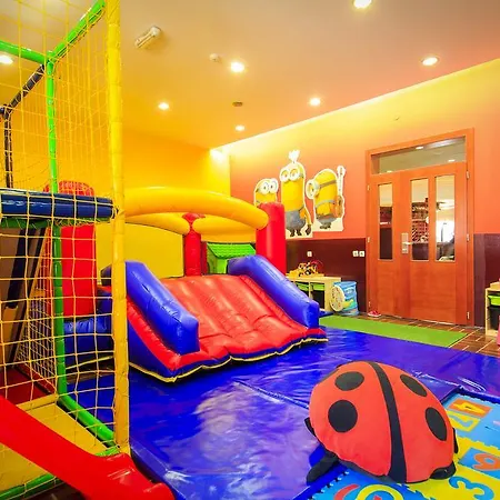 Junior Hotel 3*